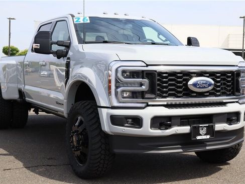 Used 2026 Ford F450 Platinum w/ Snow Plow Prep Package AWD/4WD image 7
