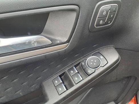 Used 2020 Ford Escape SEL image 25