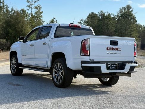 Used 2022 GMC Canyon Denali image 16