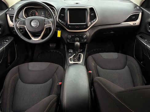 Used 2017 Jeep Cherokee Latitude image 7