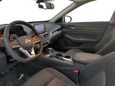 Used 2022 Nissan Altima SV image 13