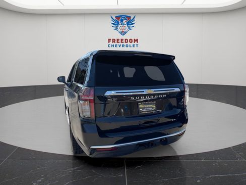 Used 2023 Chevrolet Suburban LT image 5