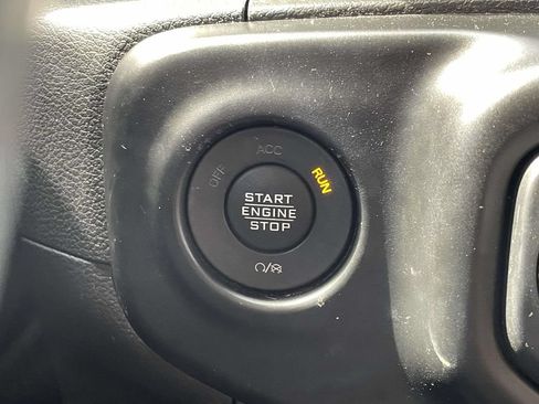 Used 2022 Jeep Wrangler Unlimited Sahara w/ Cold Weather Group AWD/4WD image 24
