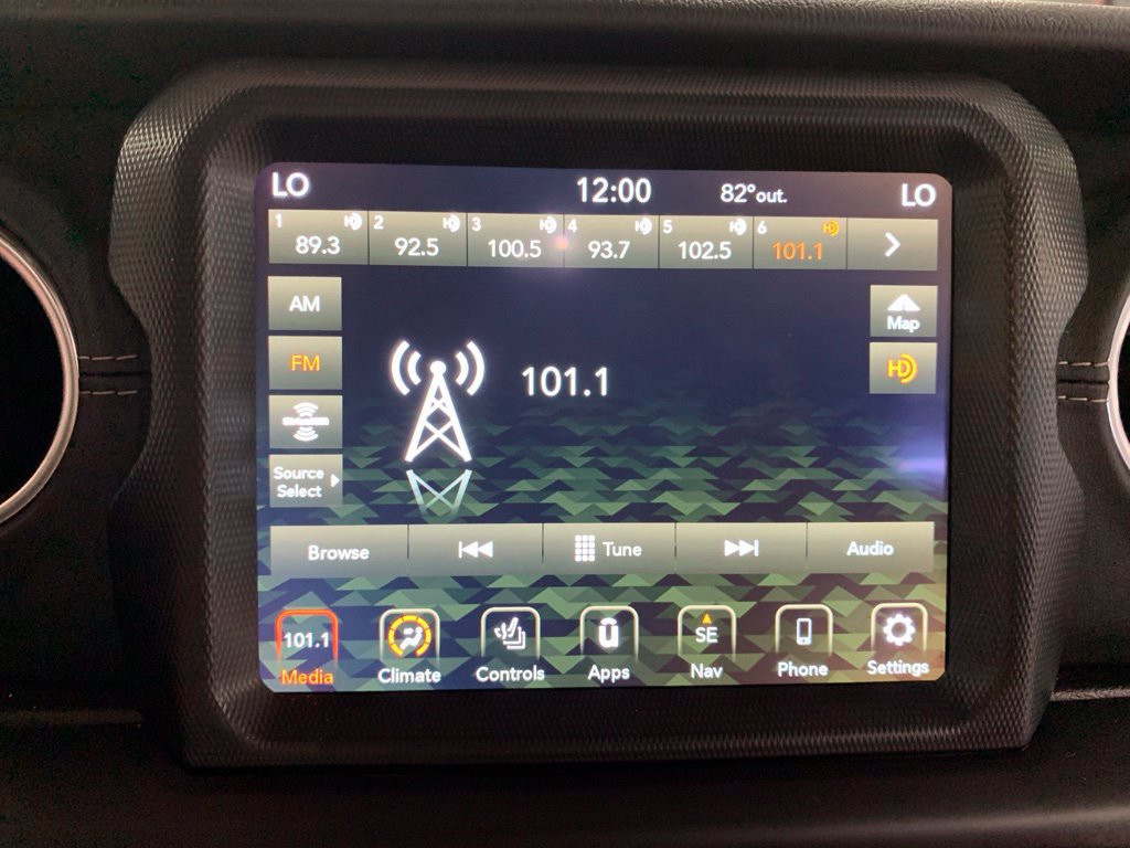 Used 2021 Jeep Gladiator Overland w/ Popular Equipment Package AWD/4WD image 21