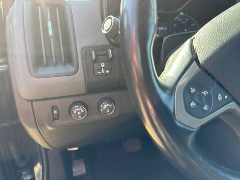 Used 2019 Chevrolet Colorado Z71 AWD/4WD image 14