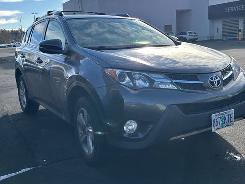 Used 2013 Toyota RAV4 XLE image 2