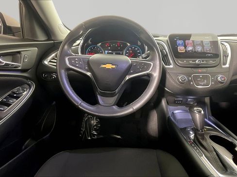 Used 2018 Chevrolet Malibu LT w/ Driver Confidence Package FWD image 8