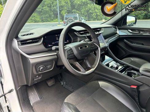 Certified 2023 Jeep Grand Cherokee Altitude AWD/4WD image 43
