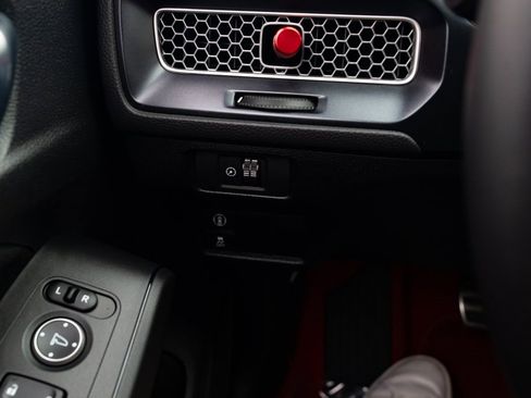 Used 2024 Honda Civic Type R image 13