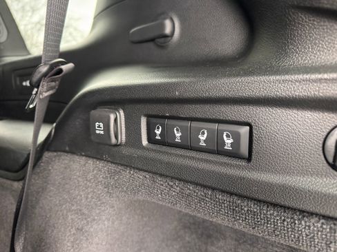 Used 2021 Jeep Grand Cherokee L Overland w/ Luxury Tech Group IV image 8