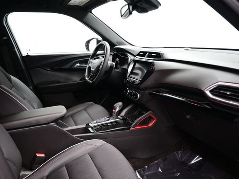 Used 2023 Chevrolet TrailBlazer RS w/ Convenience Package FWD image 11