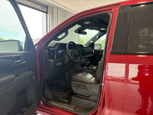 Used 2023 GMC Sierra 1500 AT4 w/ AT4 Premium Package AWD/4WD image 10