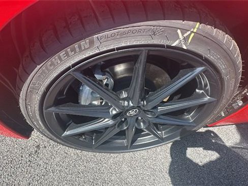 New 2025 Toyota GR86 Premium image 9