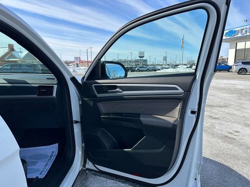 Used 2021 Volkswagen Atlas Cross Sport SEL R-Line image 20