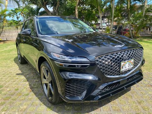 Certified 2023 Genesis GV70 3.5T Sport w/ Sport Prestige Package AWD/4WD image 19
