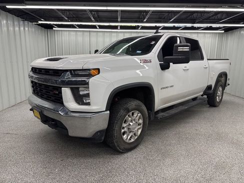 Used 2020 Chevrolet Silverado 2500 LT w/ Z71 Off-Road Package AWD/4WD image 3