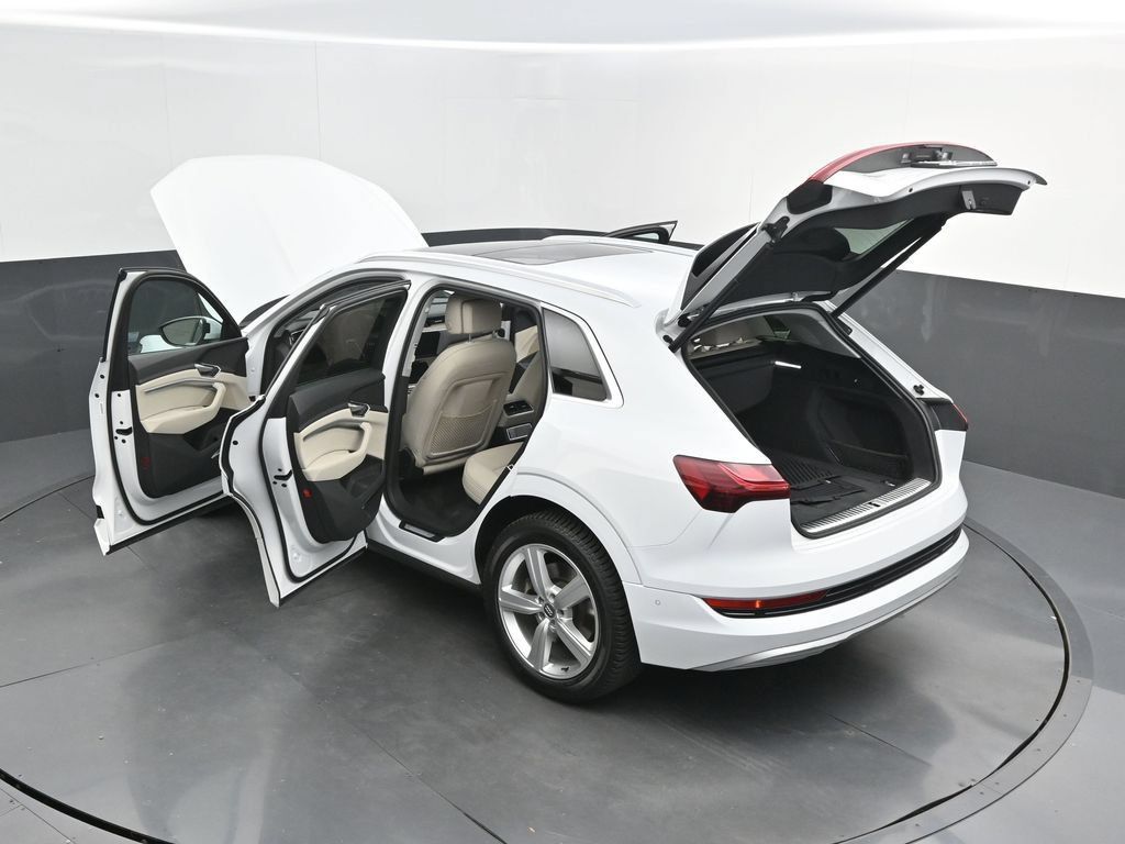 Used 2019 Audi e-tron Premium Plus AWD/4WD image 55