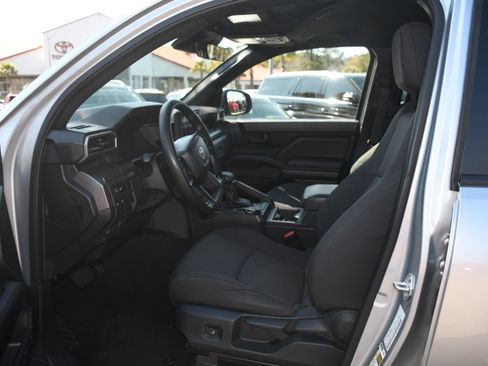 Certified 2025 Toyota Tacoma SR5 image 7