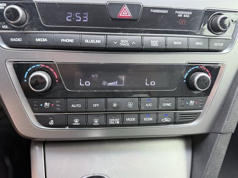 Used 2016 Hyundai Sonata Limited FWD image 10