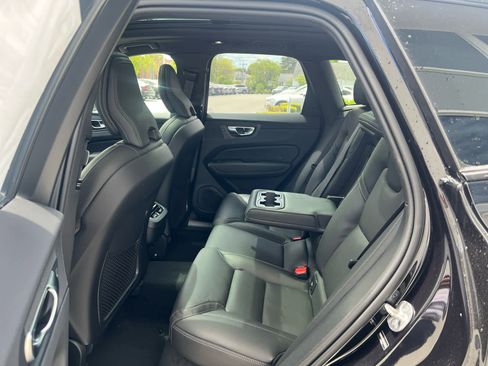New 2025 Volvo XC60 B5 Ultra w/ Climate Package image 25