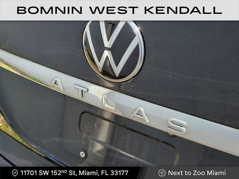 Used 2022 Volkswagen Atlas Cross Sport SEL R-Line image 5