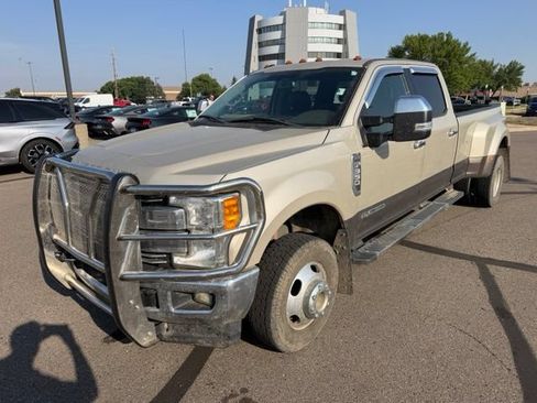 Used 2017 Ford F350 Lariat w/ Chrome Package AWD/4WD image 6