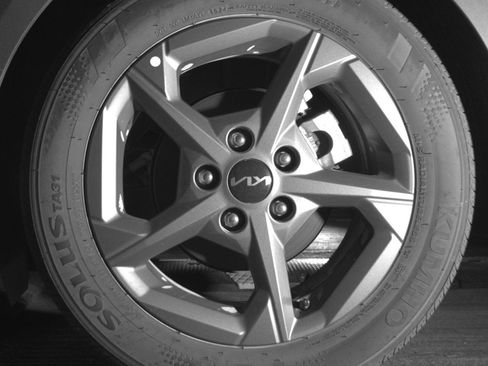 Used 2025 Kia K4 LXS image 14