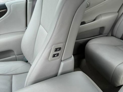 Used 2007 Lexus LS 460 RWD image 24