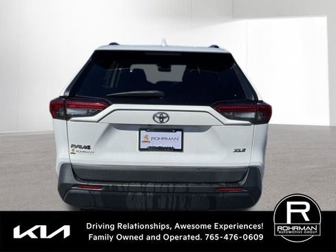 Used 2019 Toyota RAV4 XLE image 5