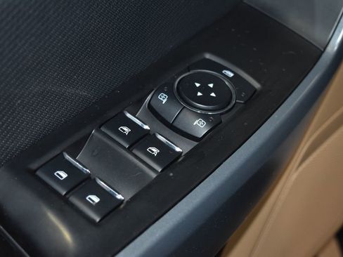 Used 2023 Ford F150 XLT image 5