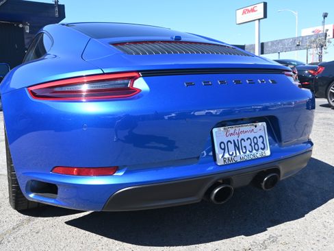 Used 2017 Porsche 911 Carrera GTS image 9