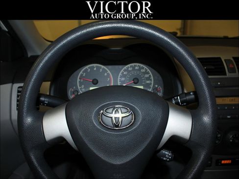 Used 2011 Toyota Corolla LE image 18