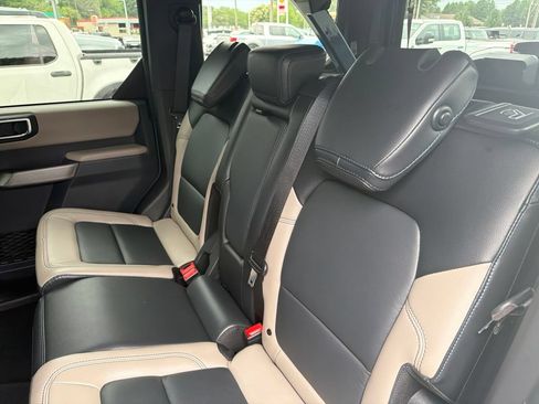 Used 2023 Ford Bronco Wildtrak AWD/4WD image 30