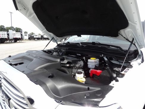 Used 2024 RAM 2500 Laramie w/ Safety Group AWD/4WD image 51