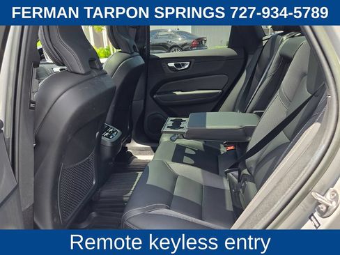 Used 2022 Volvo XC60 B5 R-Design w/ Advanced Package FWD image 15