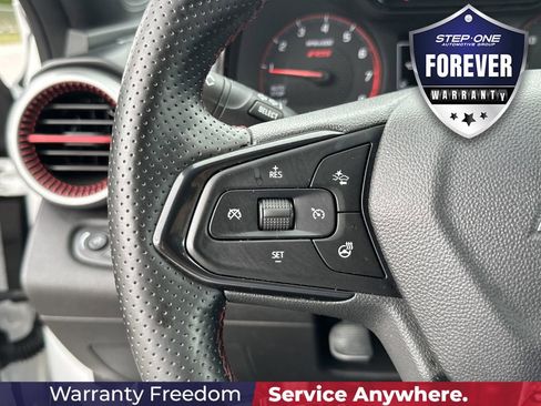 Used 2024 Chevrolet Trax RS FWD image 20