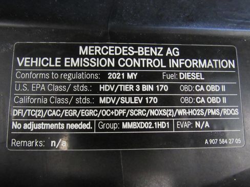 Used 2021 Mercedes-Benz Sprinter 2500 image 32