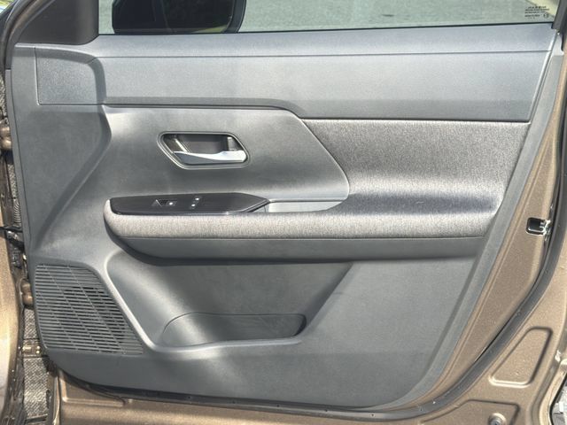 Certified 2026 Nissan Kicks SV FWD image 16