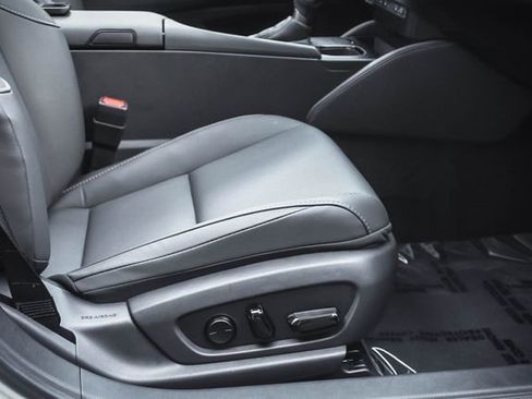 Used 2025 Lexus ES 300h w/ Premium Package image 24