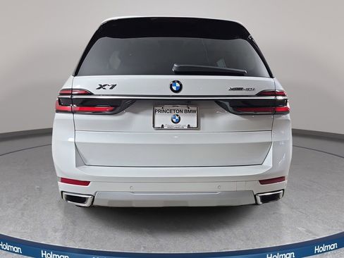 Used 2026 BMW X7 xDrive40i w/ Premium Package image 7