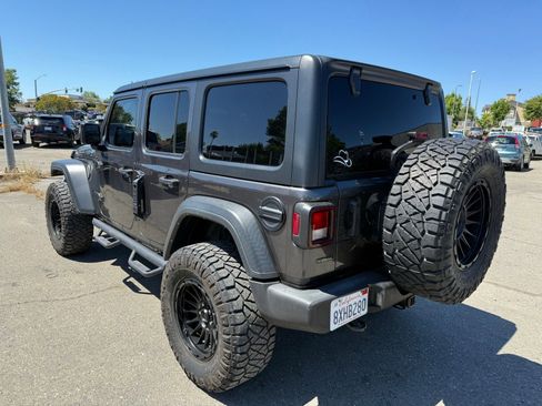 Used 2021 Jeep Wrangler Unlimited Sport AWD/4WD image 3