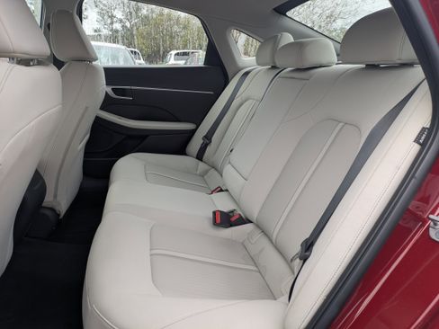 Certified 2024 Hyundai Sonata SEL w/ Convenience Package image 12