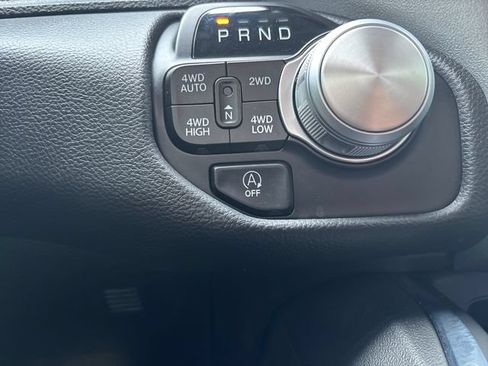 Used 2024 RAM 1500 Laramie AWD/4WD image 17