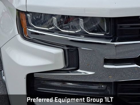 Used 2019 Chevrolet Silverado 1500 LT w/ Convenience Package AWD/4WD image 11