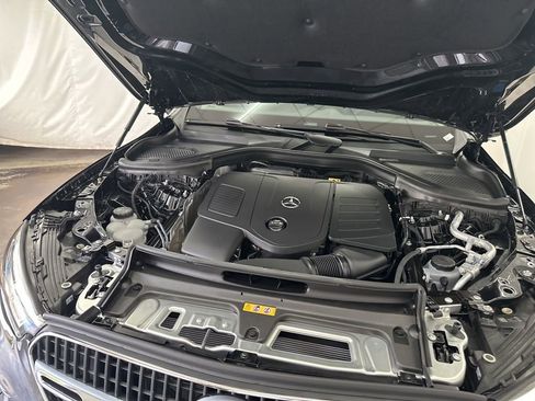 Used 2025 Mercedes-Benz GLC 300 4MATIC image 30