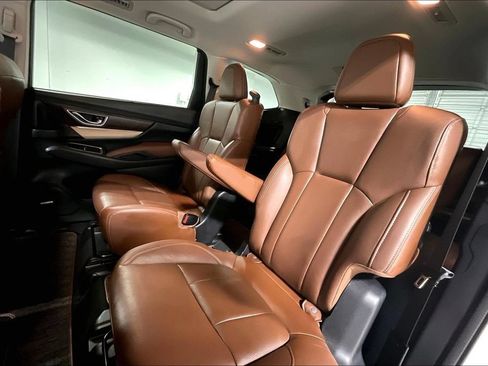 Used 2019 Subaru Ascent Touring w/ Popular Package #3 AWD/4WD image 33