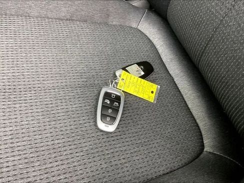 Certified 2023 Hyundai Santa Fe SEL image 13