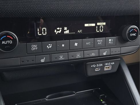 New 2026 Subaru Outback Limited AWD/4WD image 16