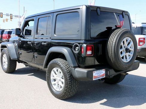 Used 2023 Jeep Wrangler Sport S image 7