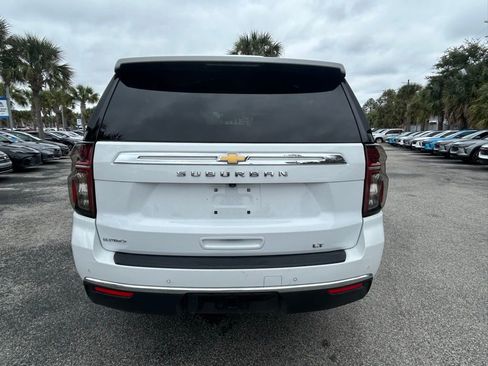 Used 2024 Chevrolet Suburban LT image 6